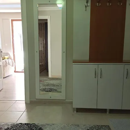 Central House With View - 2br In شقة