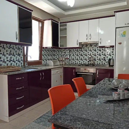 Central House With View - 2br In Fethiye